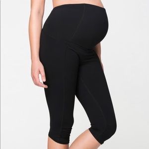 Ingrid & Isabel Knee Length Maternity Leggings